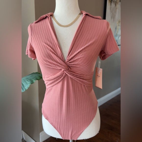 Tops - Marsala ribbed knit bodysuit collared